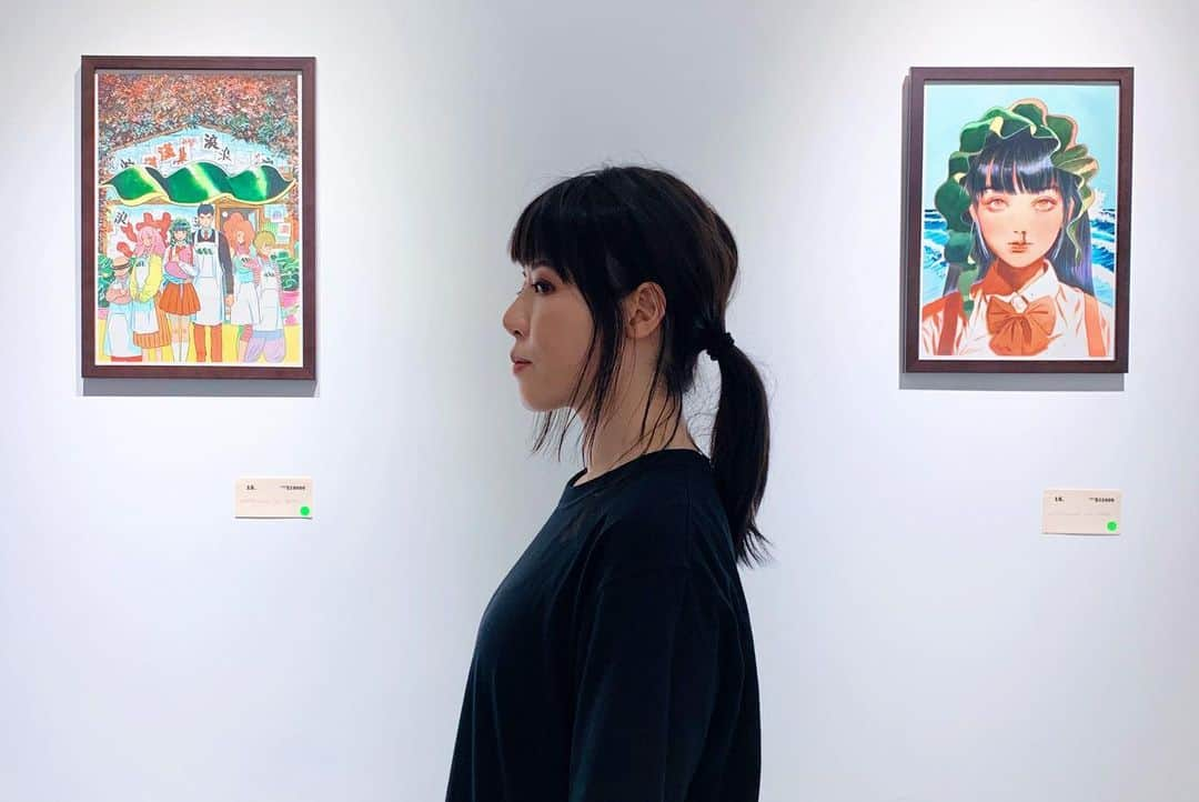 門小雷さんのインスタグラム写真 - (門小雷Instagram)「今年舉辦的個展及聯展 ⠀⠀⠀ 7月「PEEK」at L'illustre Galerie Le Monde (TOKYO) ⠀⠀⠀ 7月「Little Thunder Pop-up Exhibition」at Graniph Harajuku (TOKYO) ⠀⠀⠀ 9月「藻與浪與無限 台北站」at Mangasick (TAIPEI） ⠀⠀⠀ 9月「藻與浪與無限 香港站」at Parallel Space (HONG KONG) ⠀⠀⠀ 11月 聯展「東アジアのインディ・コミック・アートブック展」at Books&Gallery POPOTAME (TOKYO) (Artist：Gao Yan/ Byun Younggeun/ Little Thunder) ⠀⠀⠀ 感謝所有曾幫助和支持我的人。」12月31日 1時52分 - littlethunder