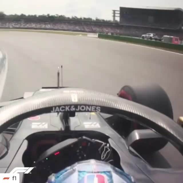 ロマン・グロージャンのインスタグラム：「Are you missing it yet? I'm 😜 @pierregasly #r8g #F1 #ontrackaction #Repost @f1」