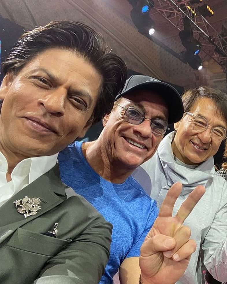 ジャッキー・チェンのインスタグラム：「You only live once, but if you do it right, once is enough.」