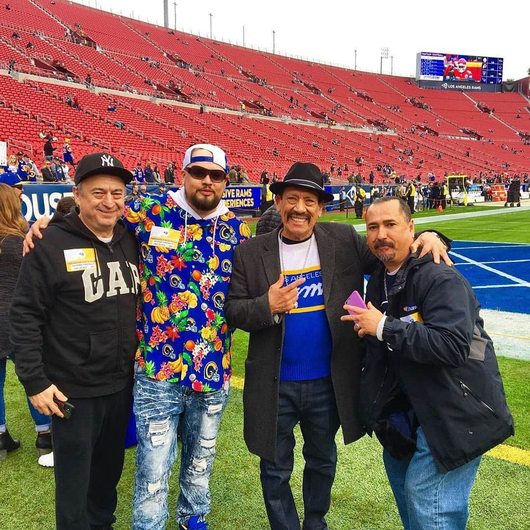 ダニー・トレホさんのインスタグラム写真 - (ダニー・トレホInstagram)「Great time at the final @Rams game of the season with a Win 31 - 24! #RamsHouse . . . #Rams #GoRams #NFL」12月31日 3時18分 - officialdannytrejo