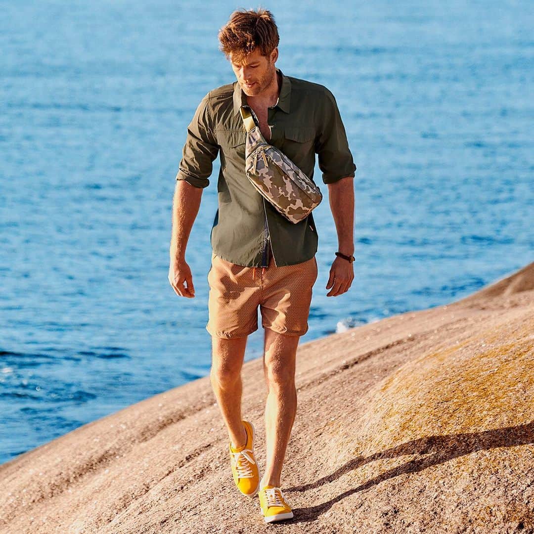スイムズのインスタグラム：「If you’re heading to the tropics or just thinking beachy thoughts, we’ve got you. #resort #beach #swims #lightweight #breathable #beachtobrunch」