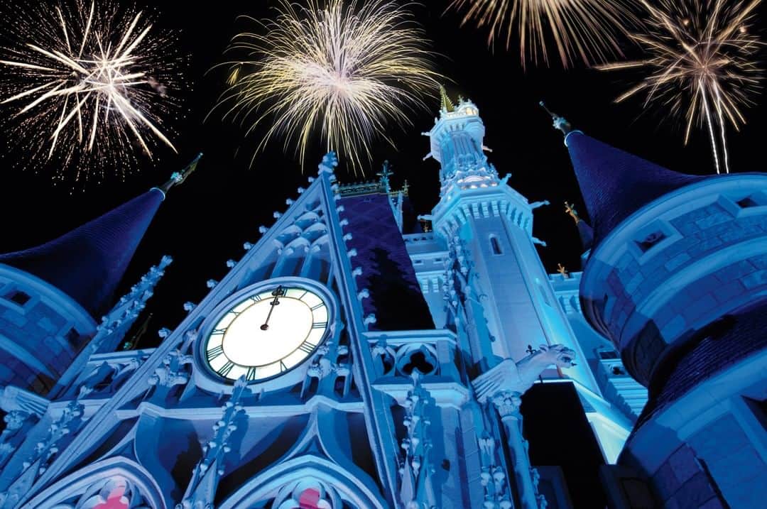 Disneyさんのインスタグラム写真 - (DisneyInstagram)「New year, new creative spark. What's your big dream for 2020? | 🏰: @waltdisneyworld」12月31日 4時00分 - disney