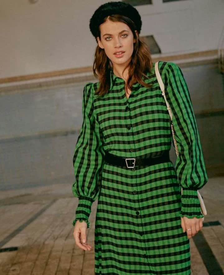 トップショップさんのインスタグラム写真 - (トップショップInstagram)「Post-Christmas food baby? Throw a chuck on dress on it 👌 Tap to shop or shop via the 🔗 in bio」12月31日 4時00分 - topshop