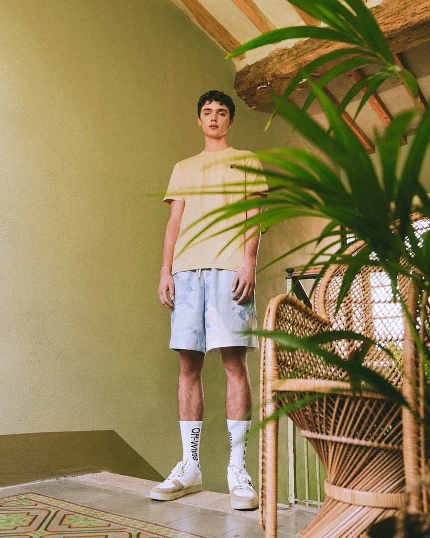 OFF-WHITE C/O VIRGIL ABLOHさんのインスタグラム写真 - (OFF-WHITE C/O VIRGIL ABLOHInstagram)「Off-White™ “St. Barths” vacation capsule collection now exclusively available at Eden Rock Hotel @er_stbarths ~ now open. capsule collection photography c/o @chilldays」12月31日 4時04分 - off____white