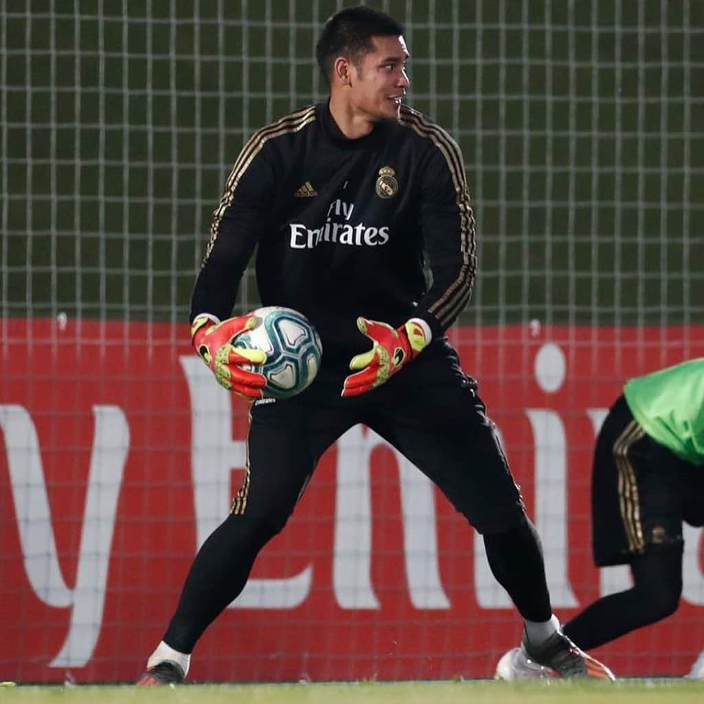 アルフォンス・アレオラさんのインスタグラム写真 - (アルフォンス・アレオラInstagram)「De vuelta al entrenamiento ! ⚽️⚪️ @realmadrid #HalaMadrid」12月31日 4時13分 - alphonseareola