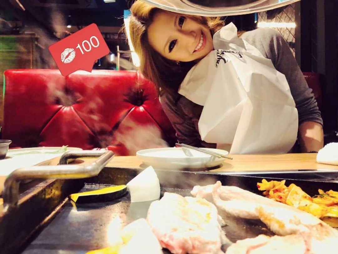 のインスタグラム：「2019年おなぎ的今年の漢字は"笑"  たくさん笑った1年 そして人生やっぱどうせなら笑わんとと思った一年でした。  来年もたくさん笑おう。  おなぎと関わってくれた全ての人に感謝。(たまにわ発言天使👼) #笑う門には福来る　 #なんくるないさー #今年の漢字は #マシソヨ #2019 #大晦日#振り返り#笑  #おなぎが笑えばインスタ映え」