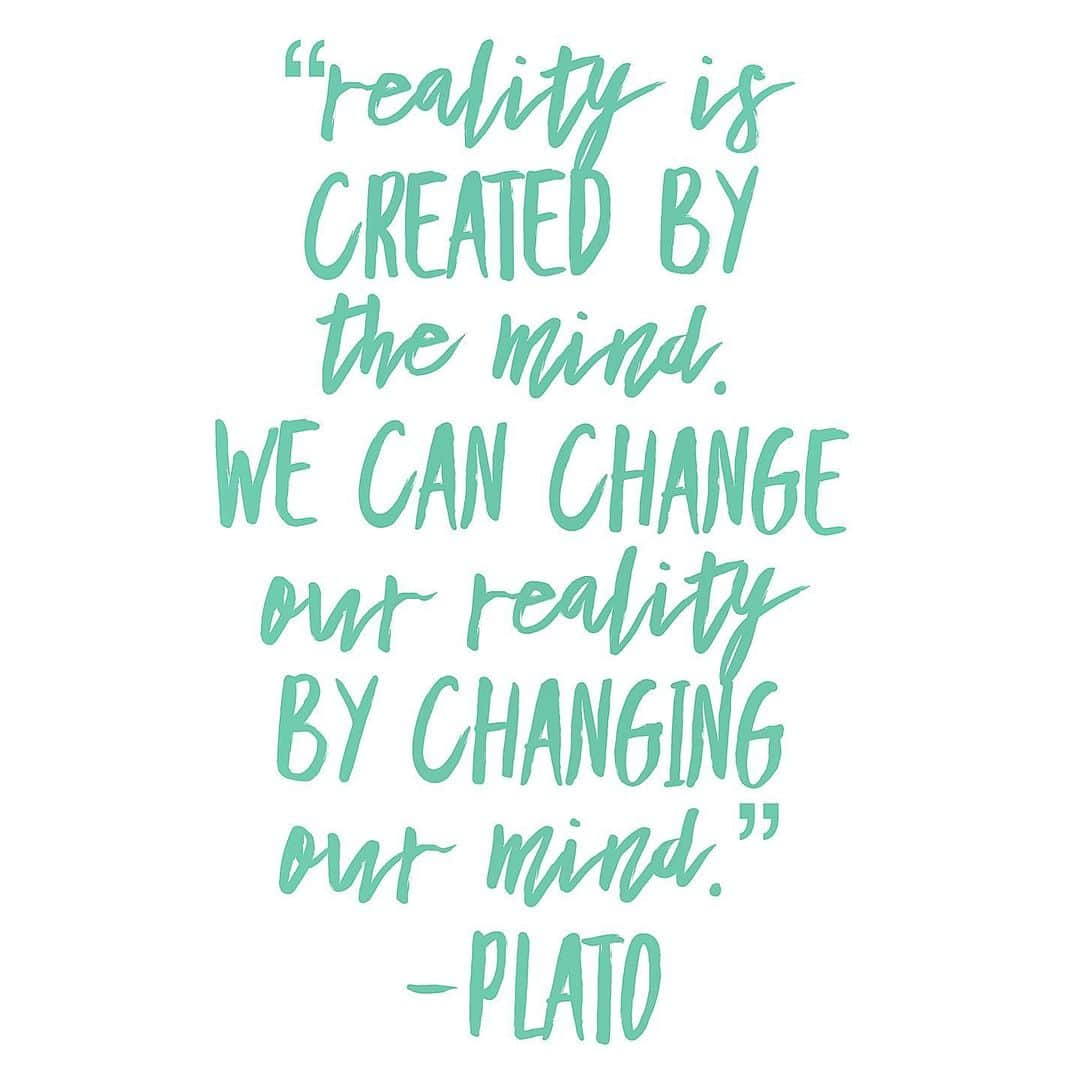 ブリアンナ・ブラウンさんのインスタグラム写真 - (ブリアンナ・ブラウンInstagram)「Isn’t this fascinating? Change your mind, change your life!💜👊🏽 #newyear #newme #newyou #plato #quotestoliveby」12月31日 5時11分 - briannabrownkeen