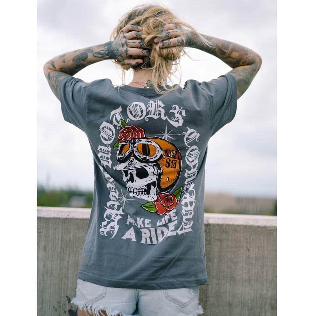 epidemic_motorsさんのインスタグラム写真 - (epidemic_motorsInstagram)「Beautiful girl in the Saint Motors t-shirt is Torrie Blake @torrieblake 📷 by @daltoncampbellphotography _ Check out our online store now. EPIDEMICMOTORS.BIGCARTEL.COM ⚡ ⚡ ⚡ ⚡ ⚡ ⚡ ⚡ ⚡」12月31日 5時14分 - epidemic_motors