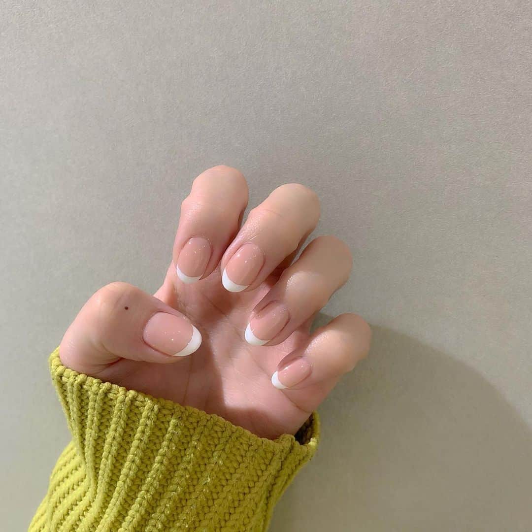 鏑木梨奈のインスタグラム：「. . 2019 Last nail. . . #newnail #frenchnail」
