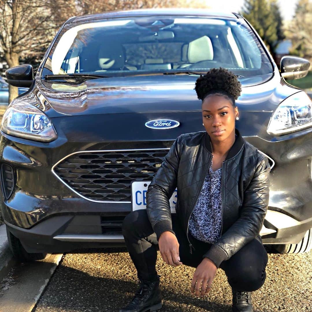 カミカ・ビンガムのインスタグラム：「Dixie Ford got me set for 2020 😎. In the new 2020 Ford Escape thanks to my sponsor @dixiefordsales ! #ad」