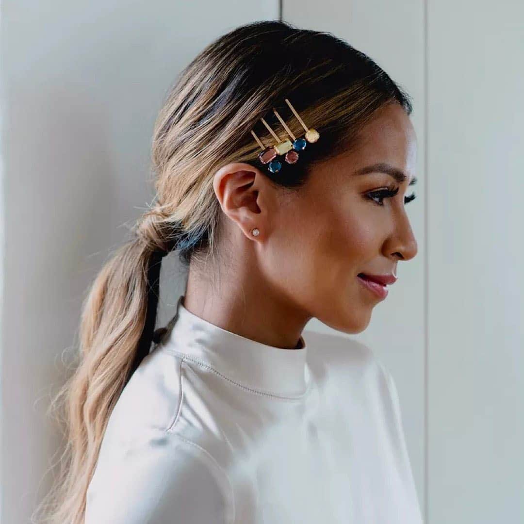 Target Styleのインスタグラム：「Choose one or choose them all, we'll be taking hair pins into the new year. ✨ @sincerelyjules」