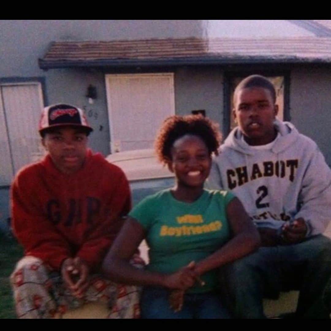 デイミアン・リラードのインスタグラム：「Real Oakland. And me and @prettibritty__ been locked in  TIL THIS DAY!」
