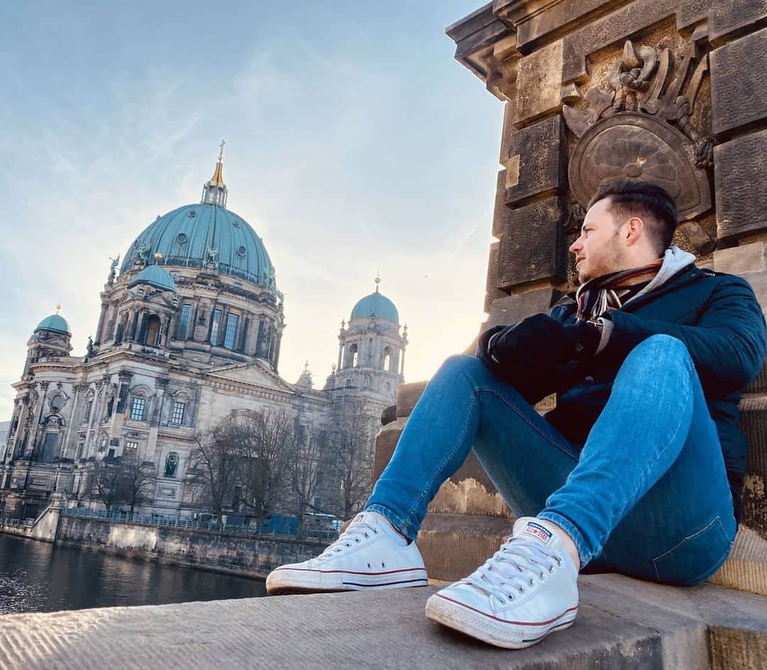 バスのインスタグラム：「Had an absolutely amazing time in Berlin!  The people might not always be friendly (or normal) but it's a city with a fascinating history and culture and that is enough to not deter me from going back!  Until next time, auf wiedersehen! 🇩🇪 #berlin #germany🇩🇪 #berlincathedral #berlinstagram #deutschland #photooftheday #instagood #twogaijin #aufwiedersehen #nofilter #travelphotography #travelgram #cityscape #berlinerdom #traveling #winter」