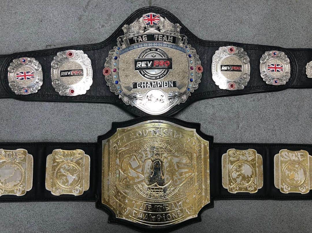 岡倫之さんのインスタグラム写真 - (岡倫之Instagram)「Overcoming the hell of the first half of 2019 ……… Unit "THE LEGION" formed! Tag belt crown! Tagbelt Championship defense 3 times! And we achieved undefeated 2018 and 2019 in Revolution Wrestling! ! ! ! ! In 2020, dominance will further advance, so please start the new year while being scared！ 2019年上半期の地獄を乗り越え……… ユニット「ザ・リージョン」結成！ タッグベルト戴冠！ 3度の防衛！ そしてレボリューションプロレスにおいて2018年&2019年の無敗を達成！！！！！ 2020年、余の支配領域はさらに広がる…恐怖しながら新年を迎えろ愚民共！ #GOK #GreatOKharn #THELEGION #LordGideonGrey  #ShaSamuels  #RampageBrown  #wrestler #prowrestling #RevolutionProWrestling #RevProUK #NewJapanProWrestling #njpw #UK #England #tagteamchampions #ドミネーター #オーカーン #プロレス  #プロレスラー #新日本プロレス #英国 #イギリス #イングランド #ロンドン #2019年成績 #無敗記録更新中  #タッグチャンピオン #ヘビー級チャンピオン」12月31日 18時51分 - great_o_khan