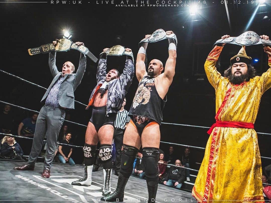 岡倫之さんのインスタグラム写真 - (岡倫之Instagram)「Overcoming the hell of the first half of 2019 ……… Unit "THE LEGION" formed! Tag belt crown! Tagbelt Championship defense 3 times! And we achieved undefeated 2018 and 2019 in Revolution Wrestling! ! ! ! ! In 2020, dominance will further advance, so please start the new year while being scared！ 2019年上半期の地獄を乗り越え……… ユニット「ザ・リージョン」結成！ タッグベルト戴冠！ 3度の防衛！ そしてレボリューションプロレスにおいて2018年&2019年の無敗を達成！！！！！ 2020年、余の支配領域はさらに広がる…恐怖しながら新年を迎えろ愚民共！ #GOK #GreatOKharn #THELEGION #LordGideonGrey  #ShaSamuels  #RampageBrown  #wrestler #prowrestling #RevolutionProWrestling #RevProUK #NewJapanProWrestling #njpw #UK #England #tagteamchampions #ドミネーター #オーカーン #プロレス  #プロレスラー #新日本プロレス #英国 #イギリス #イングランド #ロンドン #2019年成績 #無敗記録更新中  #タッグチャンピオン #ヘビー級チャンピオン」12月31日 18時51分 - great_o_khan