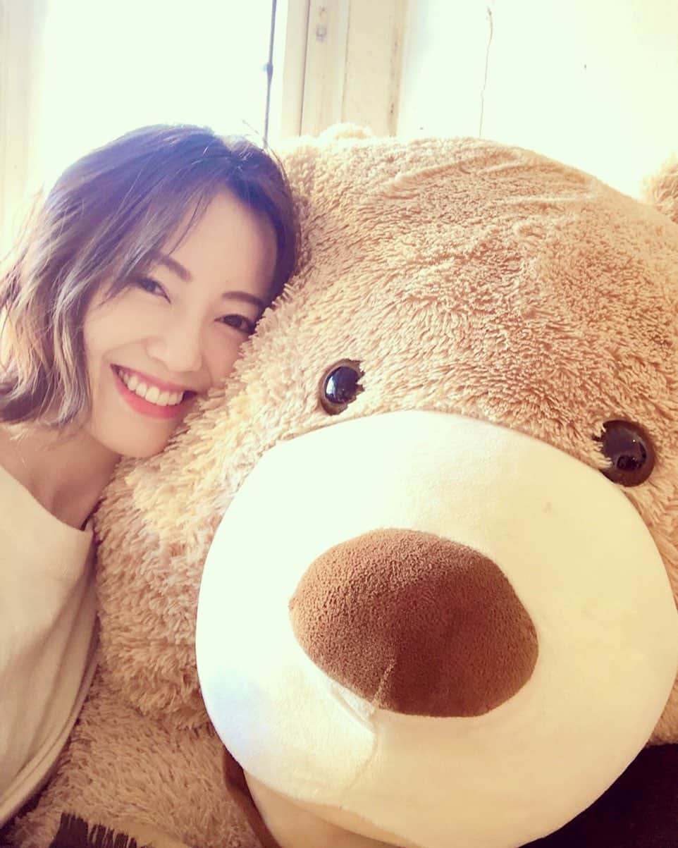 沢井美優さんのインスタグラム写真 - (沢井美優Instagram)「2019年もありがとう。感謝。心から。  #今年も一年ありがとうございました #心から感謝 #ありがとう #皆様へ #大好きです #笑顔 #幸せ #よいお年をお迎えください #2019 #また逢いましょう」12月31日 19時10分 - sawai_miyuu