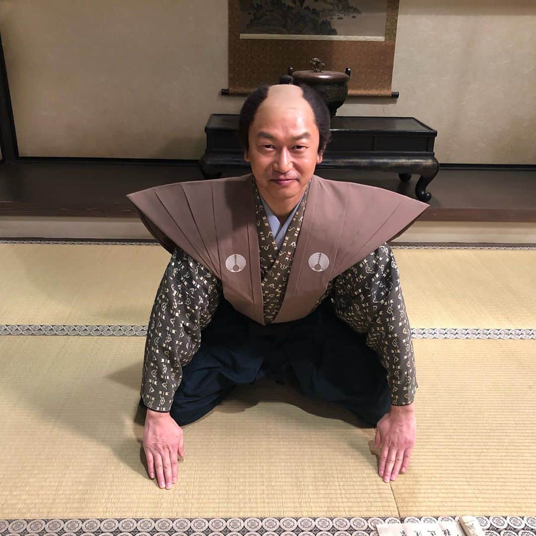 島津健太郎さんのインスタグラム写真 - (島津健太郎Instagram)「令和元年もあと僅かですね。 今年もたくさんの方々にお世話になり本当に感謝しております。 ありがとうございました。  来年はもっと精力的に役者道に精進して参りますので応援宜しくお願い致します！ それでは皆様、良いお年をお迎えください！ #決算忠臣蔵 #2019 #2020 #大晦日」12月31日 19時36分 - k_super_xtreme