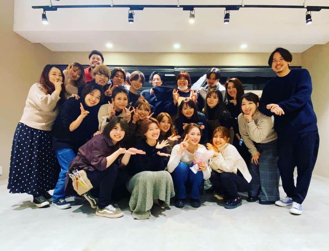 グレースバイアフロート【公式】さんのインスタグラム写真 - (グレースバイアフロート【公式】Instagram)「2019年沢山のお客様にご来店頂き、 ありがとうございました😊 2020年は、ヘアーは4日から、 ネイル・まつ毛は5日から営業になります✨ 来年も沢山のお客様を美しくオシャレなスタイルを提案出来るようにしていきます☺️ 来年も宜しくお願い致します🤲  #エクステ#白石麻衣﻿#本田翼#佐々木希﻿#松本優  #中条あやみ#有村架純#小松菜奈#広瀬すず #川口春奈#TWICE#BTS#齋藤飛鳥#西野七瀬 #長澤まさみ#ヘアスタイル﻿#ボブ#ショート  #前髪﻿#イメチェン#ベビーエクステ #関西サロモ #梅田美容室#小顔﻿整形﻿#패션스타그램 #머리스타그램#サロモ#関西サロモ#大阪#ティファニーアッシュ」12月31日 10時53分 - gracebyafloat