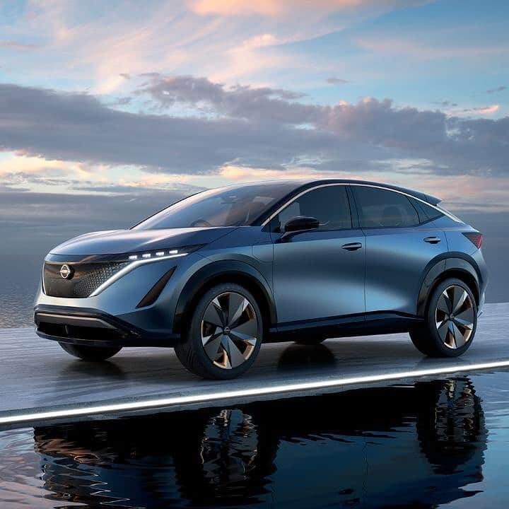 のインスタグラム：「Heading into 2020 with innovation on our brain. 😍 #Nissan #Ariya #Concept #Nissan #IntelligentMobility」