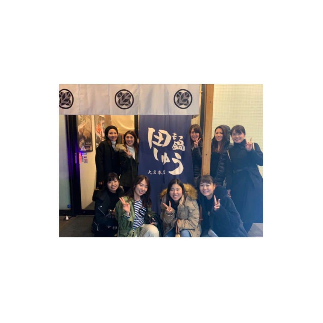 篠原まりあのインスタグラム：「__________** . . 沖学女子忘年会 🖤🤍 . ありがとうございました .  今年も沢山の方にお世話になりました . また来年もよろしくお願いします.」