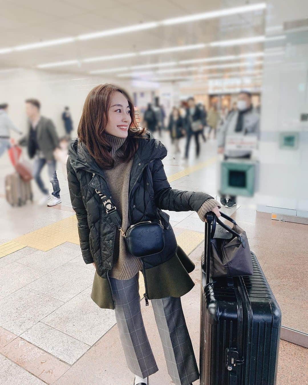 小祝麻里亜のインスタグラム：「昨日から旦那の実家へ帰省しています☺️🙏みなさま、2019年は大変お世話になりました💕暖かくされて、素敵な年末年始をお迎えくださいませ✨✨😊 ． 落ち着いたらコメント返させていただきますね🙏お祝いのお言葉も本当にありがとうございます🙇‍♀️🙇‍♀️ ． ． ＿＿＿＿＿＿＿ #年の瀬 #年末 #年末年始 #帰省#お世話になりました#nagoya#outfit#holidays #셀카 #셀피#셀스타그램 #얼스타그램」