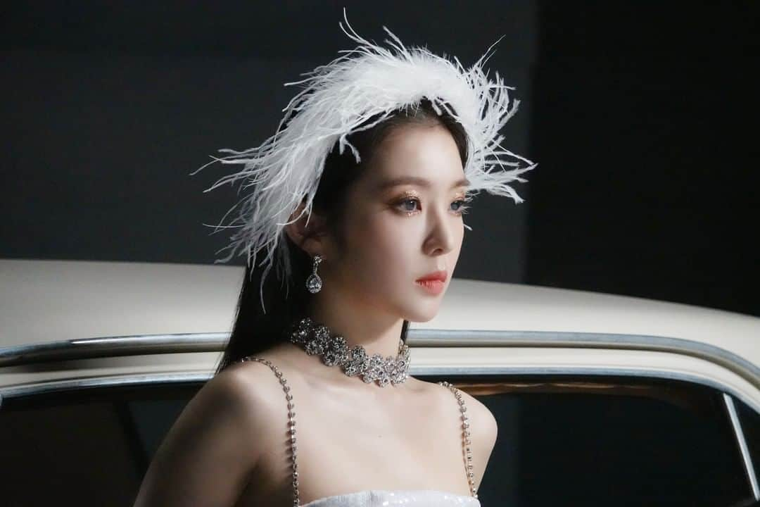 Red Velvetさんのインスタグラム写真 - (Red VelvetInstagram)「#IRENE 그냥 내가 너무 좋아해❤️: #Psycho MV Behind Photos _ #아이린 @renebaebae #RedVelvet #레드벨벳 #RVF #TheReVeFestivalFinale #FinaleWithPsycho」12月31日 12時00分 - redvelvet.smtown