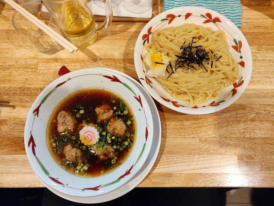 つけMen野郎さんのインスタグラム写真 - (つけMen野郎Instagram)「＿＿＿＿＿＿＿＿＿＿＿＿＿＿＿＿＿ 🍜：鴨団子つけそば 🏠：らーめん天神下大喜(二長町) ￣￣￣￣￣￣￣￣￣￣￣￣￣￣￣￣￣ 【大好きな麺と暮れの夜】 今年もお世話になりましたm(_ _)mどうしても、つけそばは食べ納めしておきたかった。諸先輩方とご相伴させていただき、酔い夜を過ごしての… . ちゃっくどぉ〜ん！！ . あぁ悔い無きうまさの麺よ。これが食べたかった麺で、それを叶えた喜び、in大喜。結構なお腹の膨れ具合だったこともあり、ゆっくりと食べ終えたが、最後まで麺は引っ付く事なく、ややふやけもあったがおいしくいただけた。麺の底力を知れた2019年の暮れでした。」12月31日 12時29分 - bokurarri