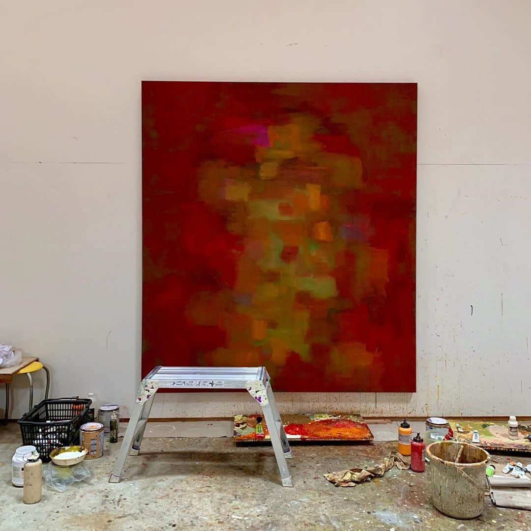 奈良美智さんのインスタグラム写真 - (奈良美智Instagram)「my last painting in 2019. it looks like my early’00’s style. but colors are different. it’s difficult to see on iPhone photo.」12月31日 12時31分 - michinara3