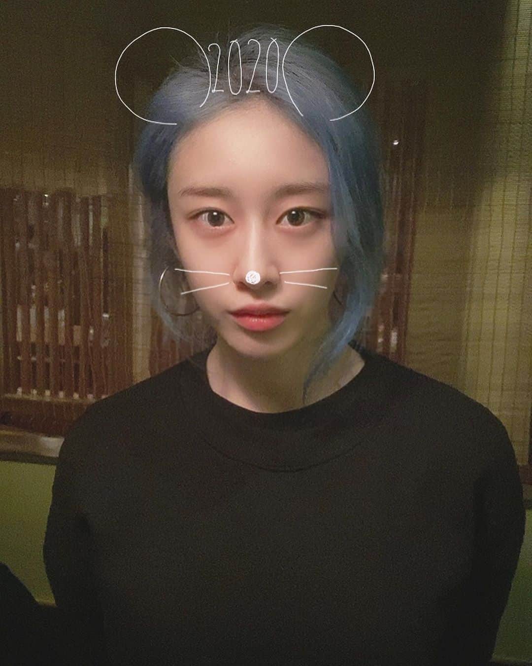 ジヨン のインスタグラム：「Happy new year 🐭」