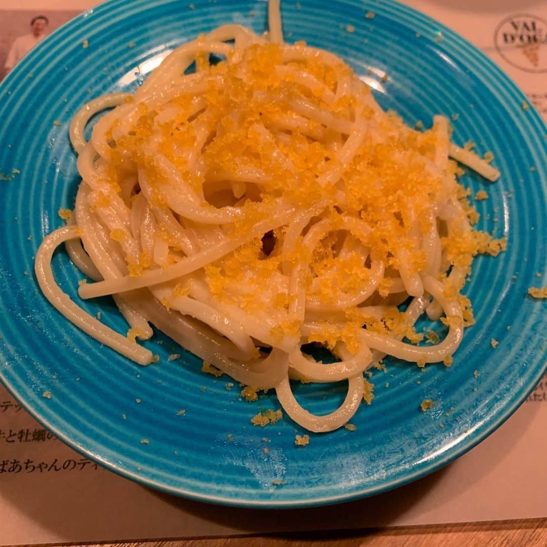 satomiさんのインスタグラム写真 - (satomiInstagram)「☺年末最後のdinner投稿☺ * 炭火焼肉なかはらでヘンリーさんと🇮🇹で日本人初のミシュラン一ツ星を獲得した 『Ristorante TOKUYOSHI』オの3日間限定コラボディナー✨🍖🍽🍝✨ * * こんな貴重なコラボに参加できてうれしい☺またロンドンも行きたいな～🇬🇧 . . #炭火焼肉なかはら  #sumibiyakinikunakahara  #リストランテトクヨシ  #ristorantetokuyoshi  #アルテレーゴ #ミシュラン  #予約困難店 #肉食女子 #さとみのグルメ記録 #焼肉 #ロンドン行きたい #グルメ #市ヶ谷グルメ #ヘンリーズバーガー #焼肉食べたい #飯テロ」12月31日 13時37分 - saatoomii47