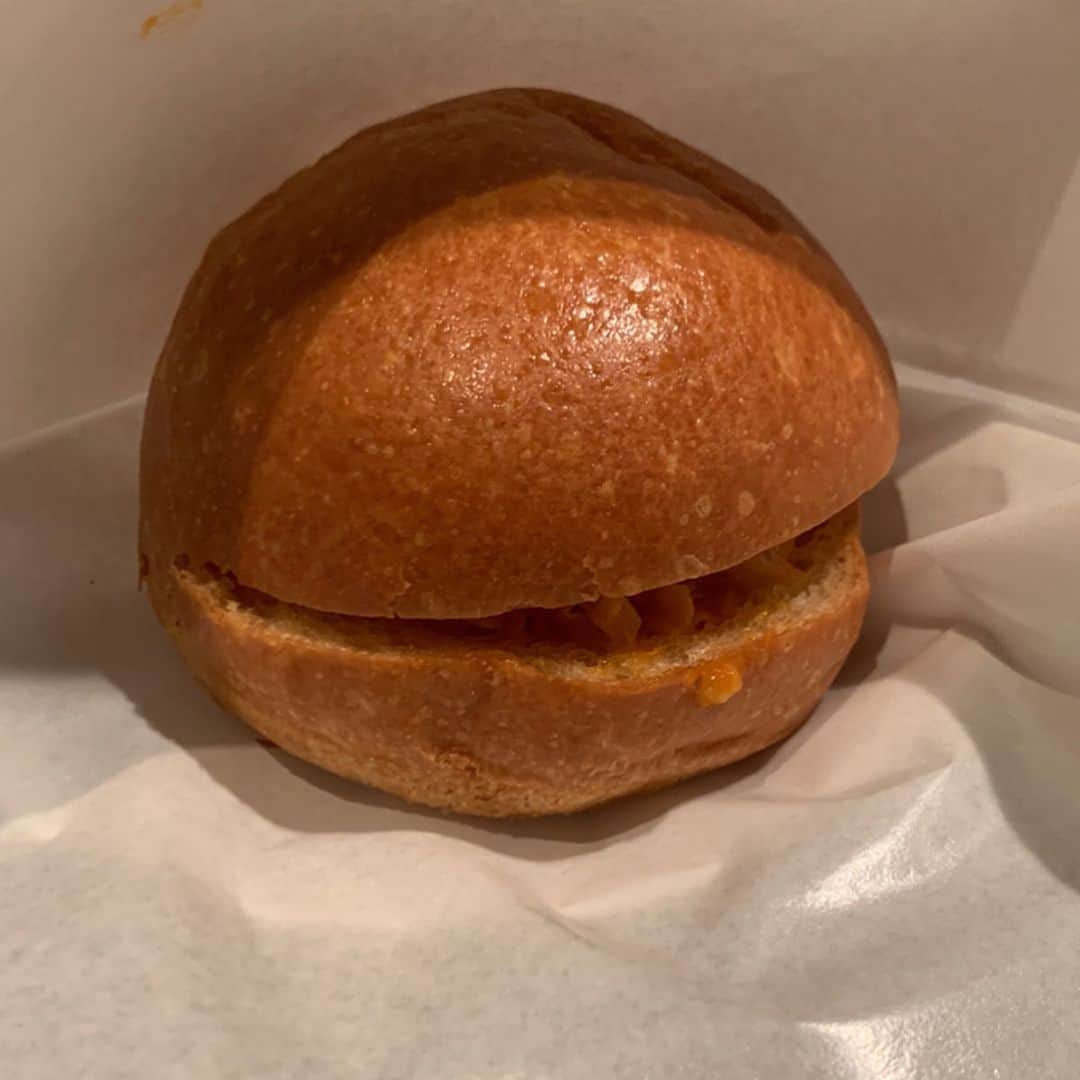 satomiさんのインスタグラム写真 - (satomiInstagram)「☺年末最後のdinner投稿☺ * 炭火焼肉なかはらでヘンリーさんと🇮🇹で日本人初のミシュラン一ツ星を獲得した 『Ristorante TOKUYOSHI』オの3日間限定コラボディナー✨🍖🍽🍝✨ * * こんな貴重なコラボに参加できてうれしい☺またロンドンも行きたいな～🇬🇧 . . #炭火焼肉なかはら  #sumibiyakinikunakahara  #リストランテトクヨシ  #ristorantetokuyoshi  #アルテレーゴ #ミシュラン  #予約困難店 #肉食女子 #さとみのグルメ記録 #焼肉 #ロンドン行きたい #グルメ #市ヶ谷グルメ #ヘンリーズバーガー #焼肉食べたい #飯テロ」12月31日 13時37分 - saatoomii47