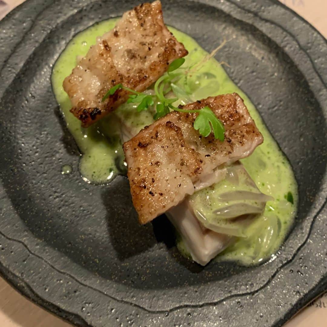 satomiさんのインスタグラム写真 - (satomiInstagram)「☺年末最後のdinner投稿☺ * 炭火焼肉なかはらでヘンリーさんと🇮🇹で日本人初のミシュラン一ツ星を獲得した 『Ristorante TOKUYOSHI』オの3日間限定コラボディナー✨🍖🍽🍝✨ * * こんな貴重なコラボに参加できてうれしい☺またロンドンも行きたいな～🇬🇧 . . #炭火焼肉なかはら  #sumibiyakinikunakahara  #リストランテトクヨシ  #ristorantetokuyoshi  #アルテレーゴ #ミシュラン  #予約困難店 #肉食女子 #さとみのグルメ記録 #焼肉 #ロンドン行きたい #グルメ #市ヶ谷グルメ #ヘンリーズバーガー #焼肉食べたい #飯テロ」12月31日 13時37分 - saatoomii47