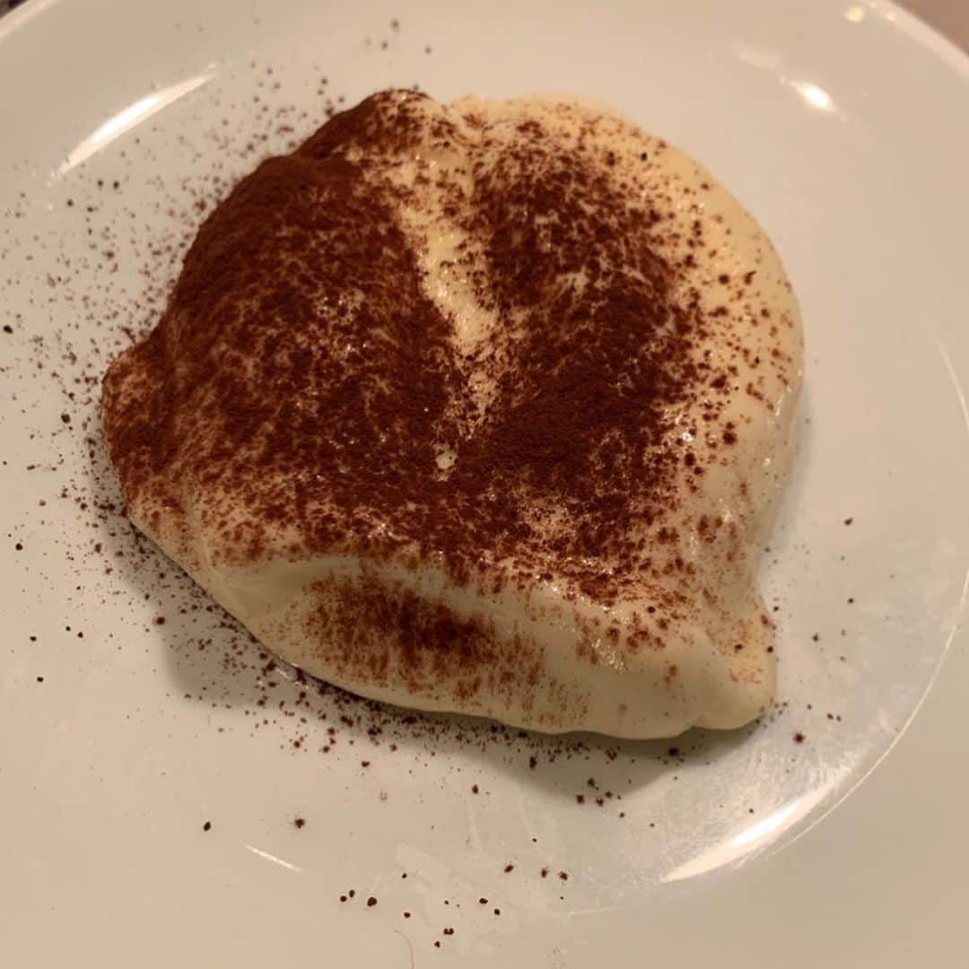 satomiさんのインスタグラム写真 - (satomiInstagram)「☺年末最後のdinner投稿☺ * 炭火焼肉なかはらでヘンリーさんと🇮🇹で日本人初のミシュラン一ツ星を獲得した 『Ristorante TOKUYOSHI』オの3日間限定コラボディナー✨🍖🍽🍝✨ * * こんな貴重なコラボに参加できてうれしい☺またロンドンも行きたいな～🇬🇧 . . #炭火焼肉なかはら  #sumibiyakinikunakahara  #リストランテトクヨシ  #ristorantetokuyoshi  #アルテレーゴ #ミシュラン  #予約困難店 #肉食女子 #さとみのグルメ記録 #焼肉 #ロンドン行きたい #グルメ #市ヶ谷グルメ #ヘンリーズバーガー #焼肉食べたい #飯テロ」12月31日 13時37分 - saatoomii47