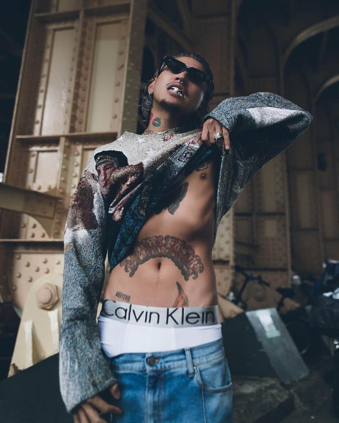 Staxx Tのインスタグラム：「2019年も毎日音楽やって、パーティーしまくって最高に楽しかった👼🏽🔥﻿ ﻿ 来年もひたすら #ラブアンドパーティー で楽しくゆきます♥️🍾﻿ ﻿ 2020年もよろしくね✌🏽👌🏽✌🏽👌🏽﻿ ﻿ 愛してるぜ﻿ ﻿ #CREAMTEAM ﻿ ﻿ 📸 @yuma1983」
