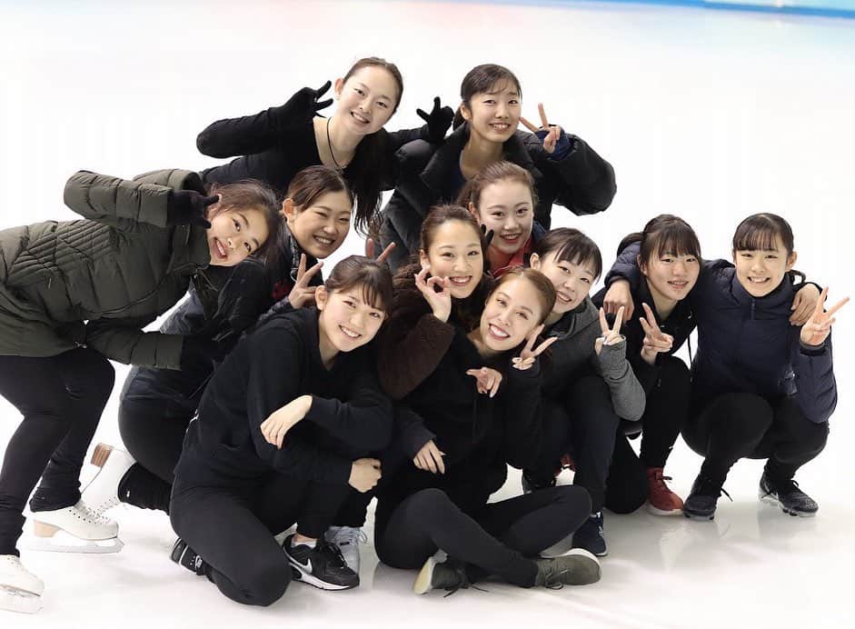 大庭雅のインスタグラム：「2019年 滑り納め⛸ 真瑚ちゃんHappyBirthDay♥17歳👼✨ ・ #CHUKYO #みんなダイスキ」