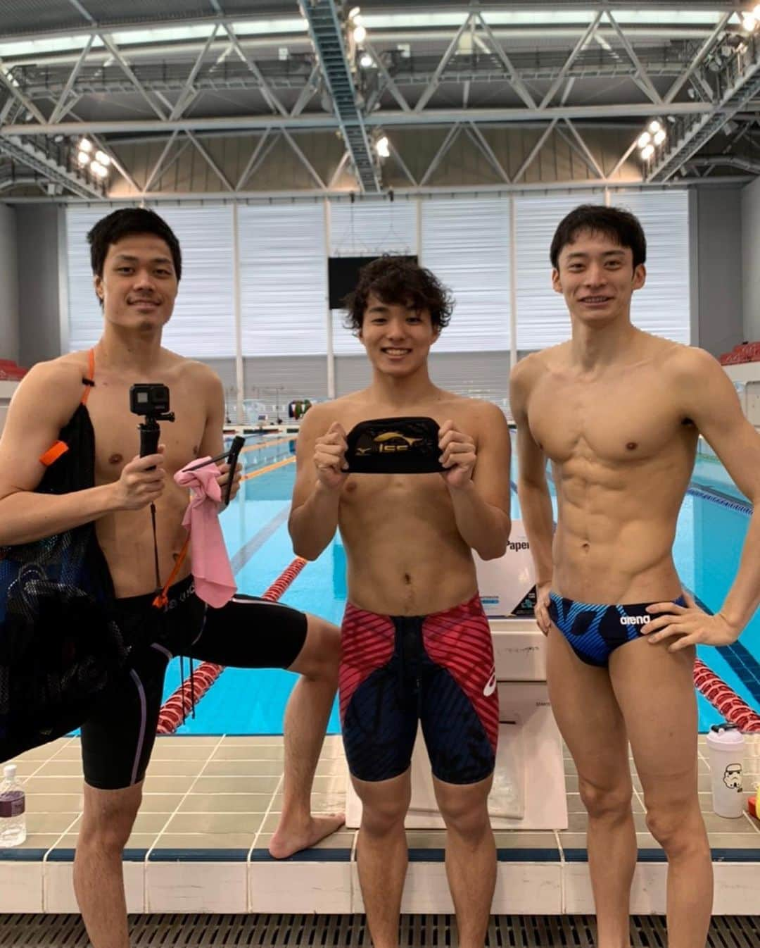 入江陵介さんのインスタグラム写真 - (入江陵介Instagram)「2019🏊‍♂️✅ . 2019泳ぎ納め！ . . 思うような結果が出ない年でしたが、来年は必ず結果を出したいと思いますし、今良いトレーニングが出来ているので自信もあります。 . . いつも変わらず応援して頂き本当にありがとうございます😊🙏 温かいコメントいつも嬉しく読ませてもらってます！ . . 皆さんは何をしてカウントダウンしますか？ 僕はシンガポールにいるので…部屋かな。笑 . . 良いお年をお迎えください🎍 . . #singapore #2019 #2020」12月31日 15時00分 - ryosuke_irie