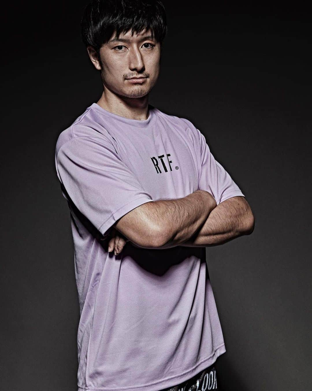 RUN THE FLOORさんのインスタグラム写真 - (RUN THE FLOORInstagram)「" RUN THE FLOOR 3RD COLLECTION " PLAYERS VISUAL  TIP OFF COLLECTIONから始まり、3RD QUARTER COLLECTIONを迎えた今シーズンは、B.LEAGUE 2019-2020 SEASON 大注目の4選手を起用。  横浜ビーコルセアーズ @yokohama.b_corsairs  田渡 凌 選手 @tawatariryo  富山グラウジーズ　@toyamagrouses  宇都 直輝 選手 @n_u.11  秋田ノーザンハピネッツ @akitanh82_official  白濱 僚祐 選手 @ryosuke_0829  大阪エヴェッサ @osaka_evessa  伊藤 達哉 選手 @tatooya3  #RunTheFloor #RTF」12月31日 15時04分 - runthefloor.official