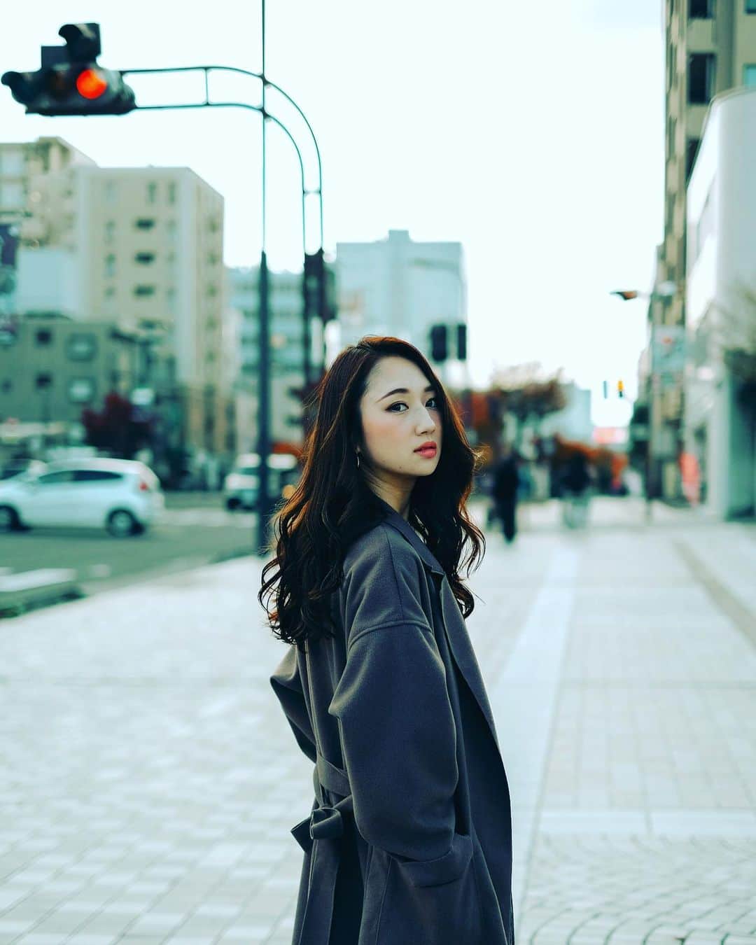 及川真珠のインスタグラム：「🥰 . 今年もいろんなことがあったなあ。 インスタ更新率低めだけど、 ちゃんと働いていますよ❤️笑 . 今年もリポーターやMC、CMなどなど 新しい事もあって楽しい1年でした☺️ . お仕事でも、プライベートでも 関わってくださった皆様 ありがとうございました🥰 . 来年もよろしくお願いします☺️ . #仙台#model#リポーター#MC#CM#今年も県外の仕事多くていろんなとこいけて楽しかった#もちろん宮城好きだけど#新しい場所っていいよね」