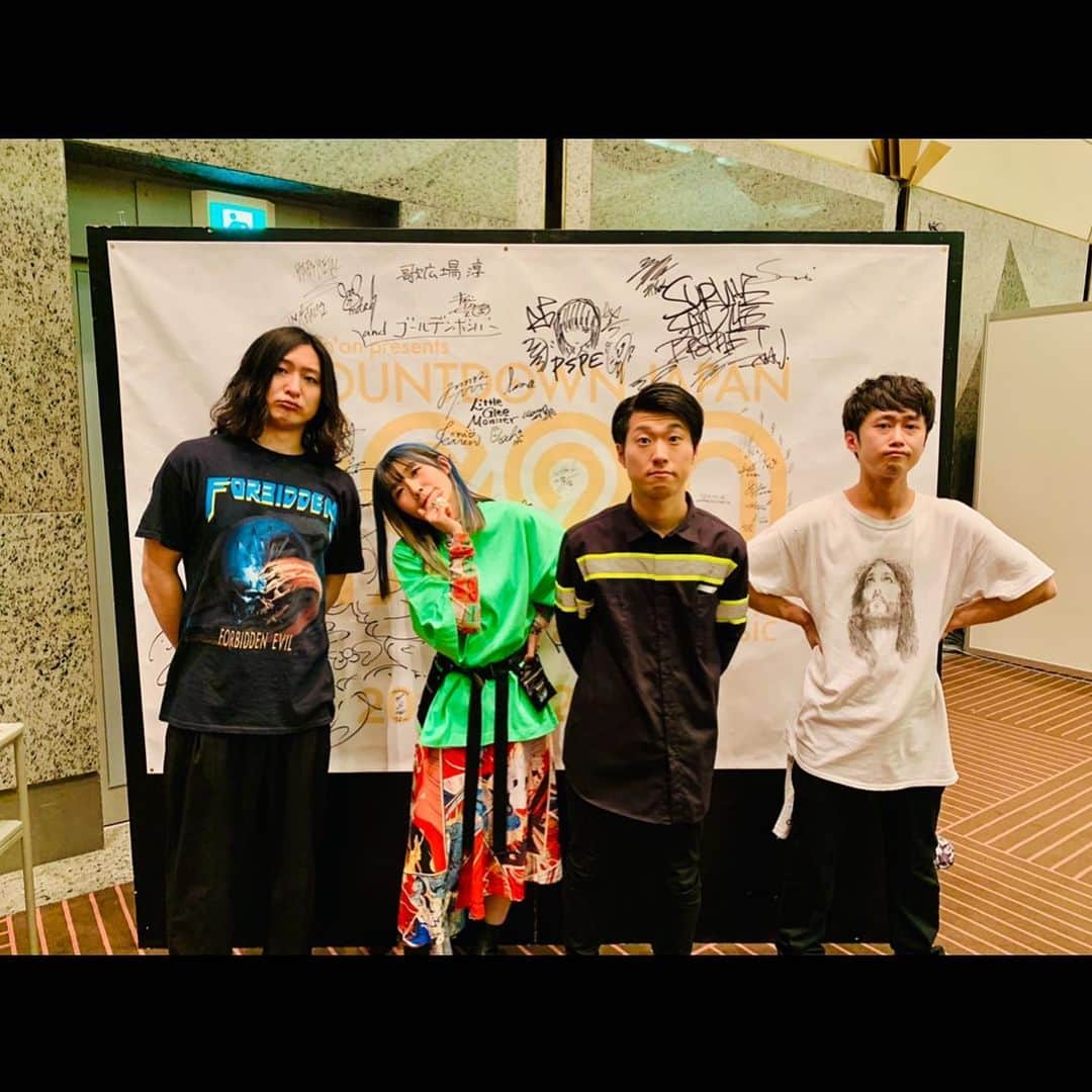 パスピエのインスタグラム：「そうでした、CDJちゃんとサインしてきました△ 全員同じ口をしていますね。  皆様良いお年を◯」