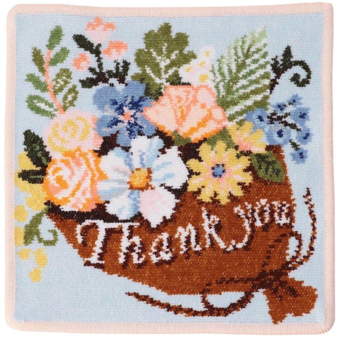 フェイラー（FEILER）さんのインスタグラム写真 - (フェイラー（FEILER）Instagram)「Thank you 2019 💐 今年も #フェイラー と #ラブラリーバイフェイラー をご愛顧いただきありがとうございました！  ラブラリー バイ フェイラーの『サンキューフラワー』ハンカチに感謝の気持ちを込めて。  来年もどうぞよろしくお願いいたします。 みなさま良いお年をお迎えください✨  #今年もお世話になりました #良いお年を  #サンキューフラワー  #フェイラー #ラブラリーバイフェイラー」12月31日 15時39分 - feiler_jp
