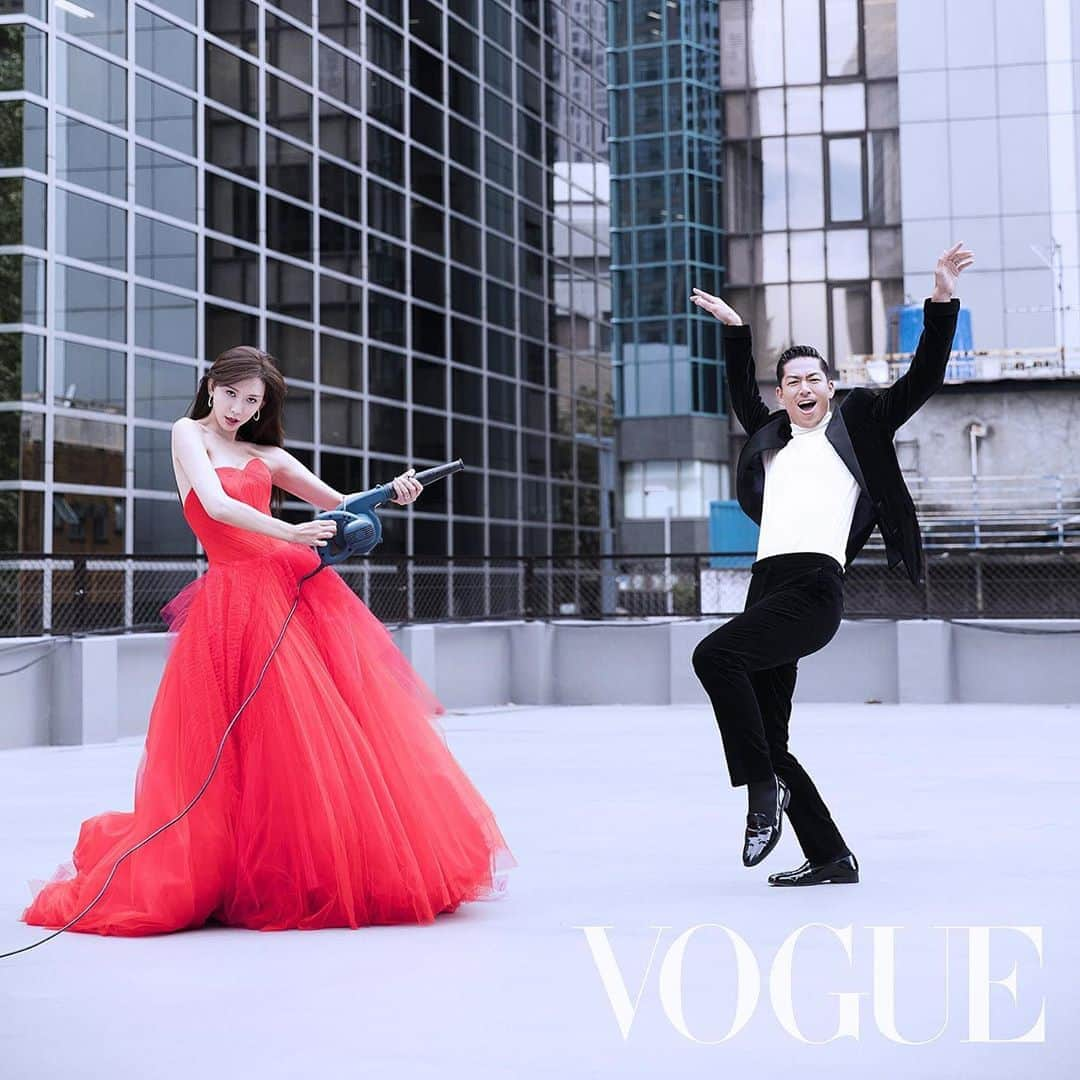 ハツコ エンドウさんのインスタグラム写真 - (ハツコ エンドウInstagram)「《VOGUE TAIWAN_ウェブサイト》掲載_ リン・チーリンさん衣裳協力_ @voguetaiwan  Dress：VERA WANG BRIDE_Octavia（カーディナル） ヴェラ・ウォン ブライド銀座本店 03-3535-2688  #hatsukoendo  #verawangbride #verawangbrideginza #wedding #dress #beauty #bridal #photo #shooting #voguetaiwan #web #ハツコエンドウ #ヴェラウォンブライド #ヴェラウォンブライド銀座本店 #ウェディングドレス #カラードレス #ブライダル #ビューティー #撮影 #リンチーリン さん #衣裳協力 #ウェブサイト #掲載 #プレ花嫁 #日本中のプレ花嫁さんと繋がりたい」12月31日 16時17分 - hatsuko_endo