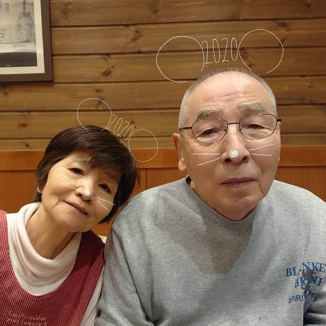 KAORUさんのインスタグラム写真 - (KAORUInstagram)「良いお年を～  #Marvelouspro #両親からの御挨拶 #介護生活」12月31日 16時28分 - yukisaku_88