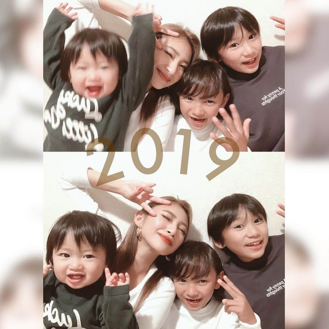 新井ニーニャのインスタグラム：「🇯🇵﻿ ﻿ 𝘾𝙤𝙪𝙣𝙩𝙙𝙤𝙬𝙣﻿ ﻿ ﻿ ﻿ 皆様へ﻿ ﻿ 今年も大変お世話になりました🙇‍♀️✨﻿ ﻿ 私にとってこの𝟮𝟬𝟭𝟵年は﻿ 大事な年になりました。﻿ ﻿ 𝟮𝟬𝟭𝟵.𝟰 株式会社𝗟𝘆𝗹𝗮 設立﻿ 𝟮𝟬𝟭𝟵.𝟲 体験記メディア𝗕𝗟𝗔𝗡𝗖𝗔始動﻿ ﻿ そこからは、約𝟯𝟬名ほどのスタッフやライターに﻿ 支えられてここまで来れました。﻿ 本当に感謝しています😭🙇‍♀️✨﻿ 皆さん、ありがとうございます‼️❤️﻿ ﻿ ﻿ 私が会社を立ち上げた理由。﻿ それは【女性が活躍出来る社会をつくりたい】﻿ その気持ちに向かって、ただ行動したくて﻿ この𝟭年様々なことを試行錯誤しながら﻿ 歩んできました。﻿ ﻿ 来年は、もっと沢山の女性の救いになるような﻿ あっと驚くことをかます予定です😎﻿ 楽しみにしていてください✌🏽❤️﻿ ﻿ ﻿ ✔️行動しなければ、何も生まれない﻿ ✔️努力は自分のためにするもの﻿ ✔️ライバルは昨日の自分﻿ ﻿ 心に刻んで、前に進むだけ‼️﻿ ﻿ ﻿ 今年もありがとうございました😊﻿ 来年もよろしくお願いします❤️﻿ ﻿ 良いお年をお迎えください🎍﻿ ﻿ ﻿ p.s﻿ 仕事納めしたら、今年の緊張感が抜けたのか風邪を引いて寝込んでいます。笑　皆様、風邪やインフルエンザにはお気を付け下さい❗️﻿ ﻿」