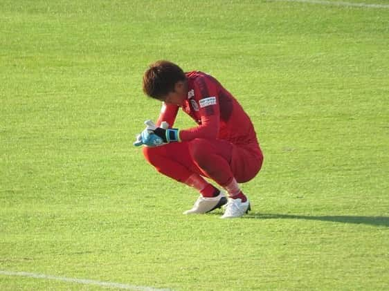 松本拓也のインスタグラム：「2019年　大晦日。 今年も大変お世話になりました。  面白さと難しさを感じた１年でした。 １年１年過ぎると共に１年１年近付く退く時。  サッカー選手の評価ってなんなんだろか。 本物の評価ってなんなんだろかと考えた１年でした。  2020はどんな年になるのかな？ 楽しみですね！  来年も松本拓也をよろしくお願いします！  #松本拓也 #gavic #ガビック #マトゥー　#纏え」