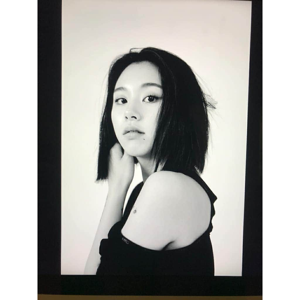 TWICEさんのインスタグラム写真 - (TWICEInstagram)「안녕~2019:)」12月31日 16時47分 - twicetagram