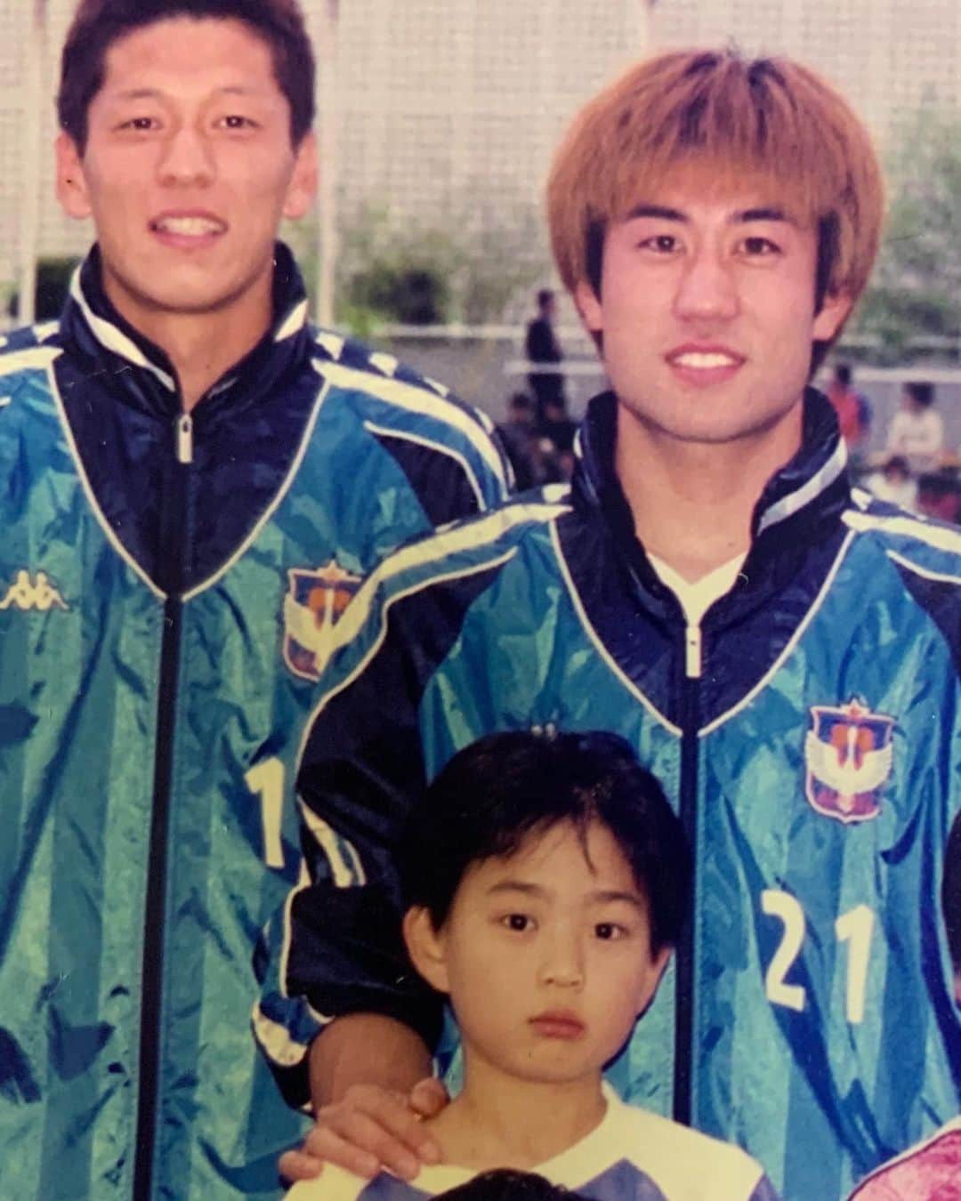 早川史哉さんのインスタグラム写真 - (早川史哉Instagram)「2019年は僕にプロサッカー選手を目指すきっかけを与えてくれた野澤洋輔選手とプレーした特別な1年でもありました。 ありがとう俺のヒーロー。 これからも俺のヒーロー。  この1年野澤洋輔という強烈なテイストに影響を受けたふみぞーでした。  #想いを繋ぐ #野澤洋輔 #ゴール守る俺たちのヒーロー」12月31日 17時13分 - fumizo_official