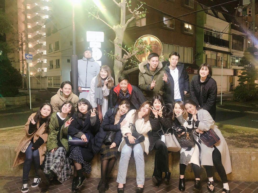 のインスタグラム：「. 中学校の忘年会💗 . 顔の筋肉が痛くなるほど 笑いました😘😘 . #実家#大阪#帰省中#中学校#地元#幼なじみ#忘年会#石川テレビ#アナウンサー#河谷麻瑚」