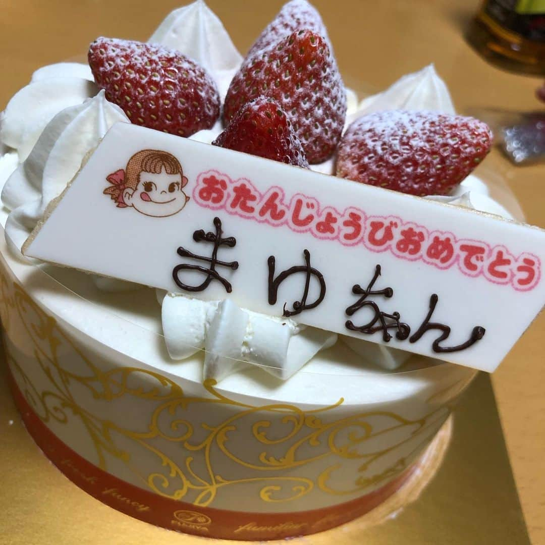 鳳真由さんのインスタグラム写真 - (鳳真由Instagram)「4月の誕生日近辺は家族やお友達にお祝いしてもらったり、 イイノホールのニッポンモダンタイムスにも参加！  大好きなラデュレも行った模様」12月31日 18時06分 - ootorispecialpanic