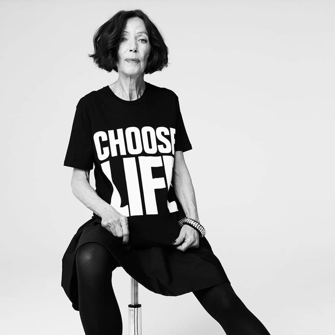 のインスタグラム：「It has been wonderful to see the fashion industry acknowledging its environmental impact this year. ⠀ Next year we must see the publicity and assurances translate into ACTION in order for to maintain the option of choosing life before it's too late.⠀ As the Queen rightly said - 'Giant leaps often start with small steps'- so don't think your efforts are futile, every action counts. Together, we WILL make change happen.」