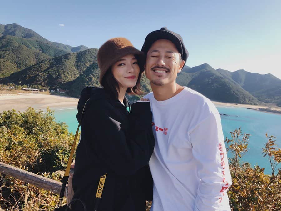 野澤麗花のインスタグラム：「. 2020年も楽しいこと沢山しましょう♡ 愛してるよ🥰」